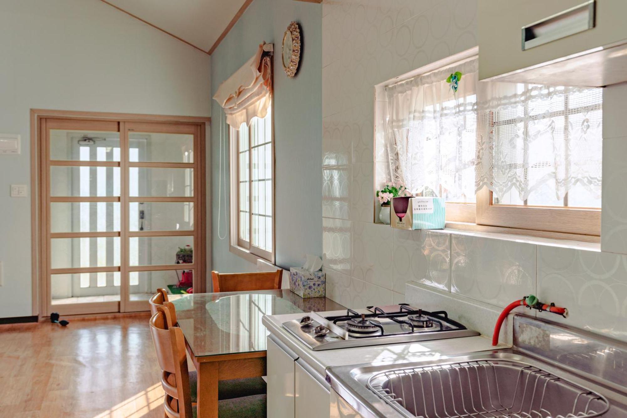 Arting Pension Seogwipo-stad Kamer foto